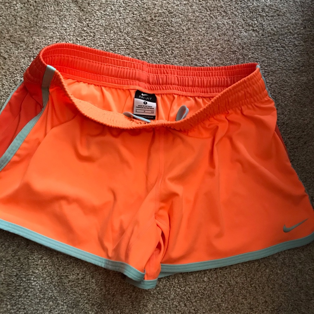Nike Dri-Fit Short - Picture 3 of 3